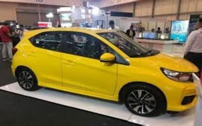 Sebelum beli, dapatkan info spesifikasi, konsumsi bbm, promo diskon dan simulasi kredit Harga Honda Brio 2021 Dan Spesifikasi Lengkapnya - Daftar Net