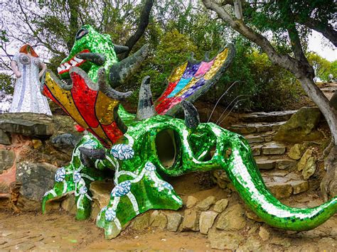 It looks like you're using artstation from great britain. Tarot Garten von Niki de Saint Phalle: Überwältigend ...