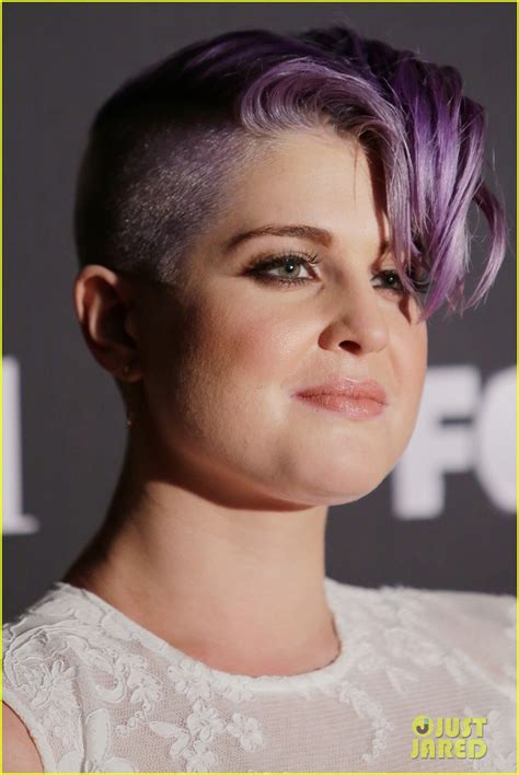 Kelly Osbourne Shows Off Her Shaved Head At Top Model Announcement