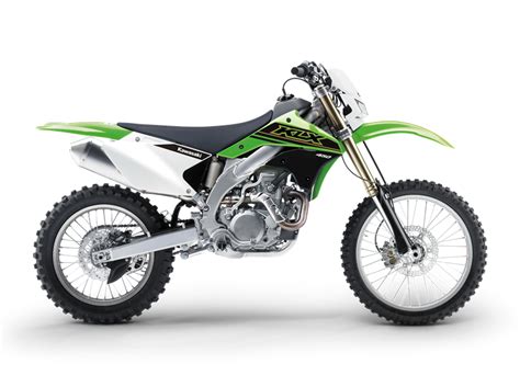 Erő, teljesítmény és kontrol a teljes távon, valamint az elektromos indítás gyors és használható csomagot kínálnak az enduro kaland. KLX450R MY 2021 - Kawasaki Europe