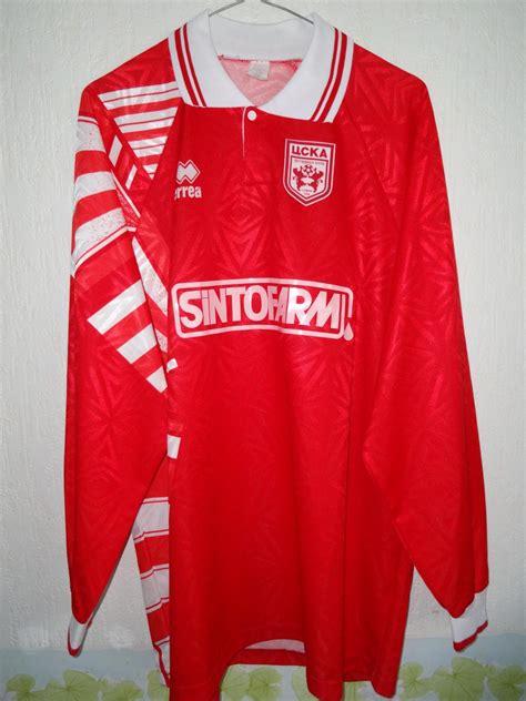 Cska is a bulgarian professional association football club based in sofia and currently competing in the country's premier football competit. CSKA Sofia Home football shirt 1992 - 1993.