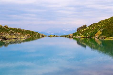 Premium Photo Alpine Mountain Lake Landscape Colorful Nature View