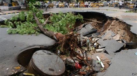 India Floods Monsoon Rains Cause Havoc In Gujarat Bbc News