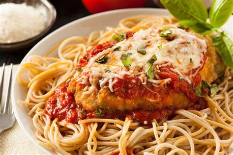 What To Serve With Chicken Parmesan 20 Tasty Sides Simplegreenmoms