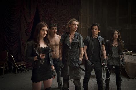 New The Mortal Instruments City Of Bones Movie Stills Lily As Clary