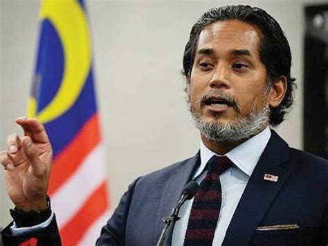 Malaysia granted conditional approval tuesday for the use of coronavirus vaccines produced by uk firm astrazeneca and china's sinovac. Malaysia akan teruskan pembelian vaksin AstraZeneca