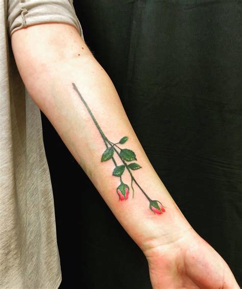 And these lil buds placed on the inner forearm are too precious! Photo - 48 Beautiful Rose ...