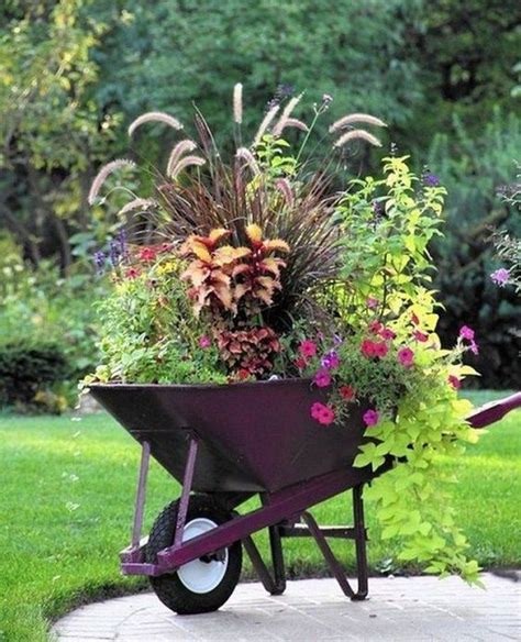 Container Garden Flowers Designs You Should Improve In Your Garden