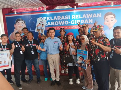 Relawan Jokowi Bersatu 08 Yang Diketuai Oleh Silvia Devi Soembarto Mendeklarasikan Dukungan
