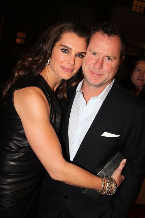 Brooke Shields And Chris Henchy Hollywood Couples Who Have Been