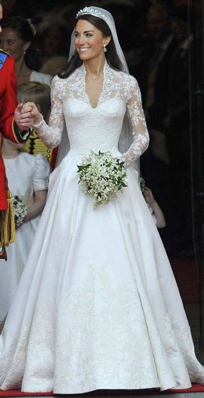 abito da sposa simile a quello di kate middleton abiti da sposa reali abiti da sposa sposa