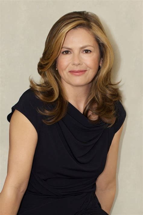 Liz Earle Shares Her Thoughts On Ageing And Having A Happy Home Liz Earle Wellbeing Stylish