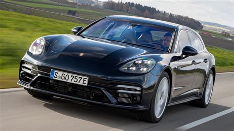 2020 Porsche Panamera Turbo S E Hybrid Sport Turismo Háttérképek és