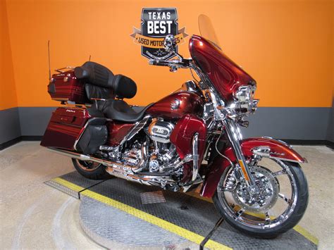 Bike is in excellent condition! 2013 Harley-Davidson CVO Road King -FLHRSES for sale ...