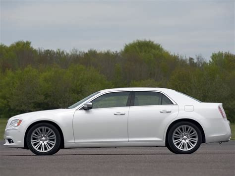 Chrysler 300c Specifications Photos Videos Reviews