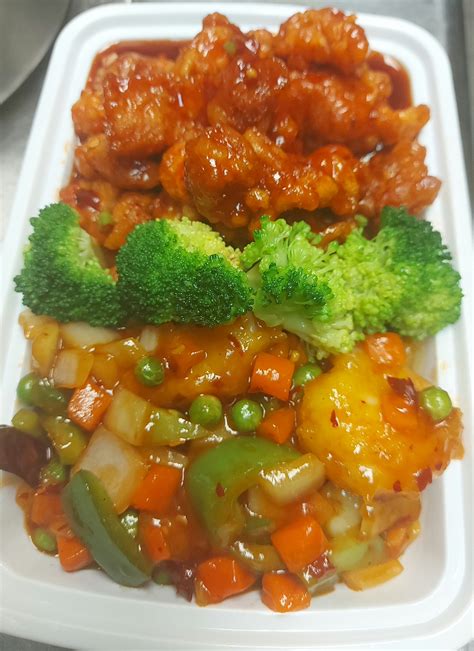 Dragon And Phoneix Reunion Chinese Restaurant