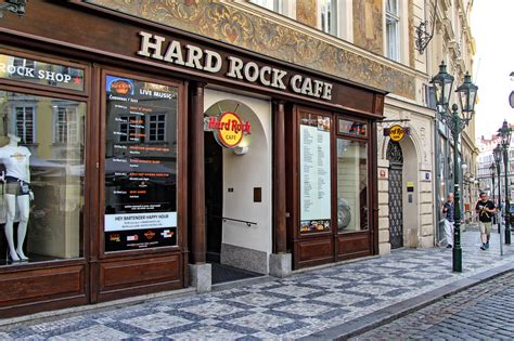 The first hard rock cafe opened on june 14, 1971, in london, england, and from there the brand has expanded to major cities and exotic locations around the world. Fotos gratis : cafetería, restaurante, bar, fachada, Praga ...