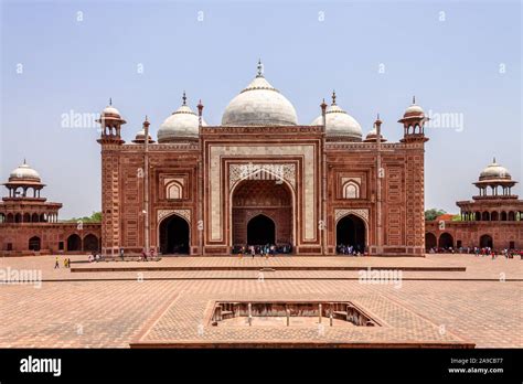 Panorama Of Kau Ban Mosque Inside The Taj Mahal Complex Unesco World