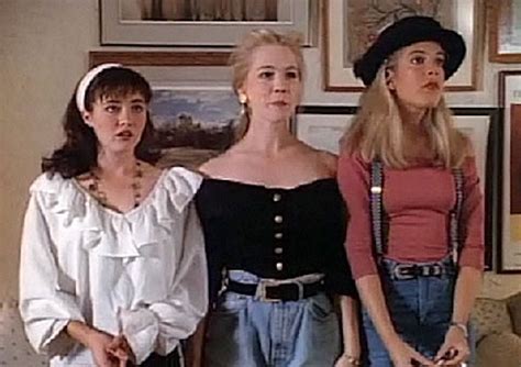21 Style Lessons From Beverly Hills 90210 That Still Influence