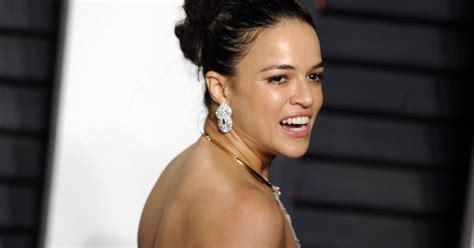 Lactrice Michelle Rodriguez Soirée Vanity Fair Oscar Party à Beverly