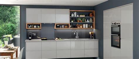 A brassett plumbing services is a london based company covering the greewnwich we are always happy to supply a free quote and advice on many aspects of plumbing. Proffesional kitchen fitting in Manchester | Renovatik