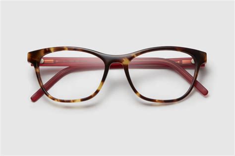 tom davies glasses lesley cree opticians nottingham