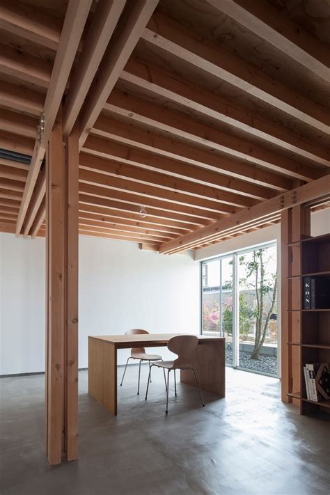 Check spelling or type a new query. FT Architects' 4 Columns House Features A Traditional ...