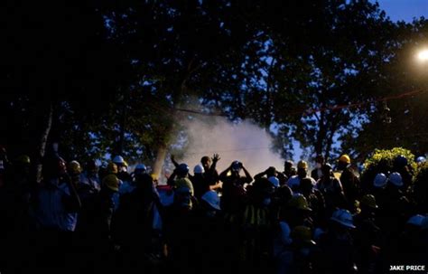 A Photographer S View Of The Turkish Protests Bbc News