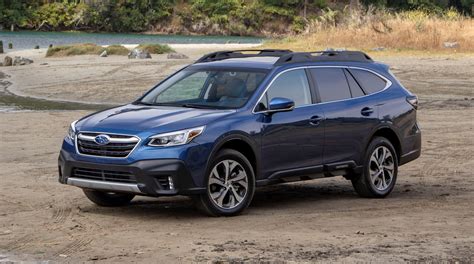 Wards 10 Best UX Winner | Subaru Outback's UX Is Out of Sight | WardsAuto