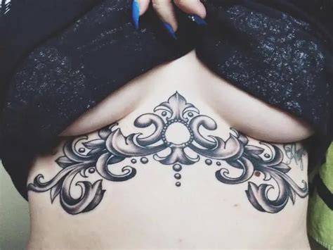 37 Beautiful Under Breast Tattoo Designs Sortra