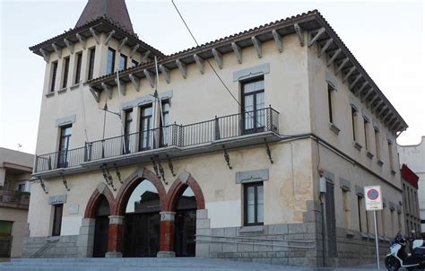 The overnight low will be 68 °f (20.0 °c). Sant Vicenç dels Horts consuma su salida de la Associació ...