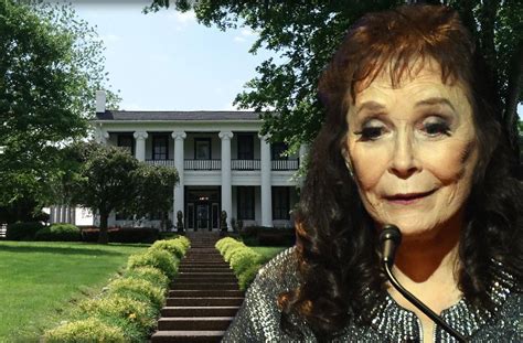 Loretta Lynn Abandons Tennessee Home And Ranch Amid Health Issues