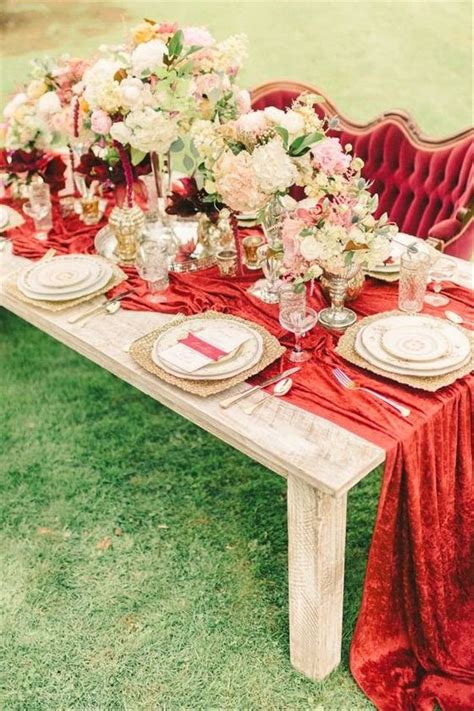 25 Red Wedding Theme Ideas To Steal For A Bold Color Palette Red