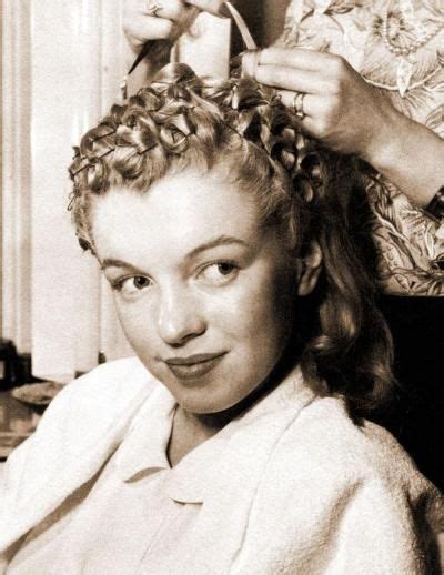 Tutorial A Marilyn Pin Curl Set Marilyn Monroe Hair Marilyn Monroe