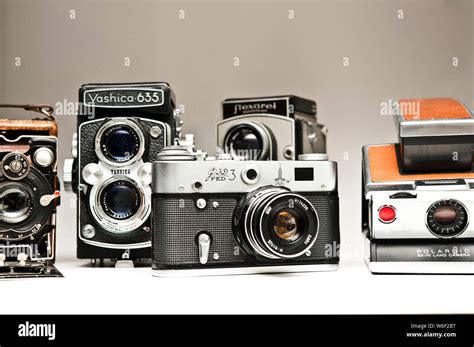 Various Vintage Photo Cameras On Display Stock Photo Alamy