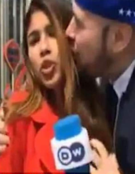 VIDEO Reportera es acosada sexualmente durante transmisión en vivo