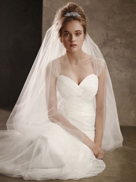 Shop 10 top vera wang dresses and earn cash back from retailers such as the luxury closet and yoox all in one place. VW351003 | OneWed.com