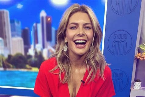 Natalie Bassingthwaighte To Host Changing Rooms Tv Tonight
