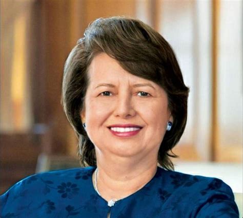 She has been governor since may 2000, and was the first woman in the position. Kenali Gabenor Bank Negara Wanita Pertama Malaysia ...