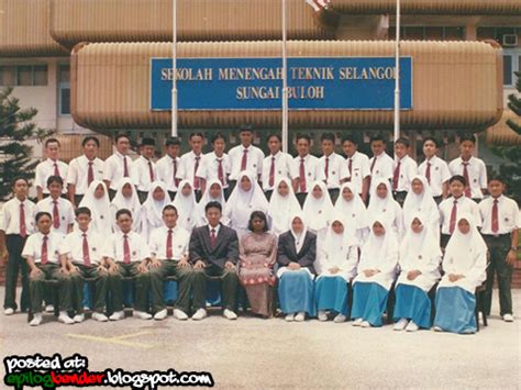 Bagi setiap penuntut kolej komuniti yang terdapat di negara ini diwajibkan untuk menjalani latihan industri sama ada mereka ini mengikuti kursus sijil. ::Epilog Sebuah Kehidupan: Bender