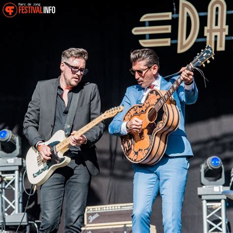 In 2019 his song roller coaster from his seventh album pressure. Danny Vera op Live at Wantij 2017 foto op Festivalinfo