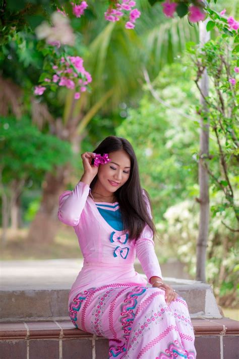 Myanmar Women Burmese Lily Pulitzer Dress Costumes Photography