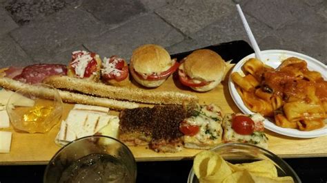 Visit l'aperitivo, palermo for night life activities. aperitivo a tavola - Foto di il siciliano, Palermo ...