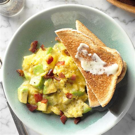 Bring the pot of water to a hard simmer uncovered. Avocado Scrambled Eggs Recipe | Taste of Home