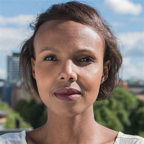 Det är förstås en extraordinär händelse att en. "KD:s unga kvinnor tänker som gubbar" | SVT Nyheter