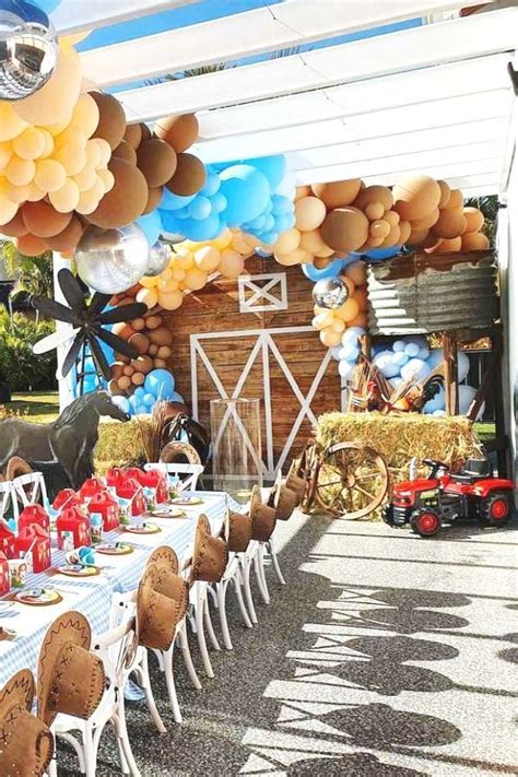 Farm Themed 1st Birthday Birthday Party Ideas Photo 1 Of 9 Boy