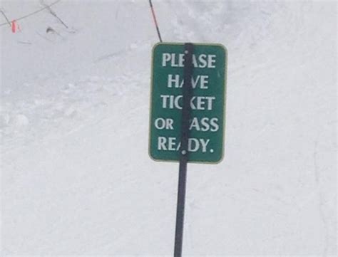 Funny Ski Resort Signs Funny Images Funny Pictures Skiing Humor