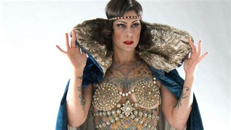 ‘american pickers star danielle colby talks stripping down as a burlesque performer ‘it s part