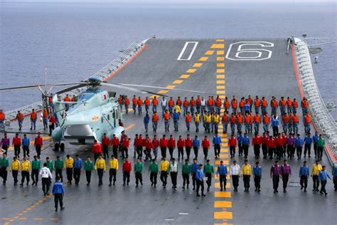 Marinha Chinesa Comemora Aniversário Treinando Com A Aviação Embarcada