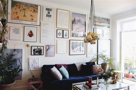 Besides blogging i work as a writer, you can find my portfolio here. tavelväggen är klar! | Sandra Beijer